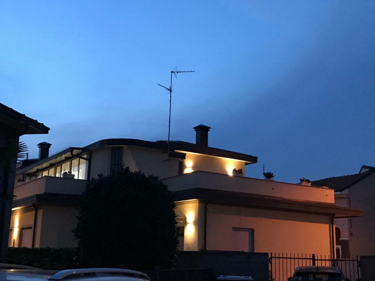 B & B Baffo Settimo Milanese Buitenkant foto